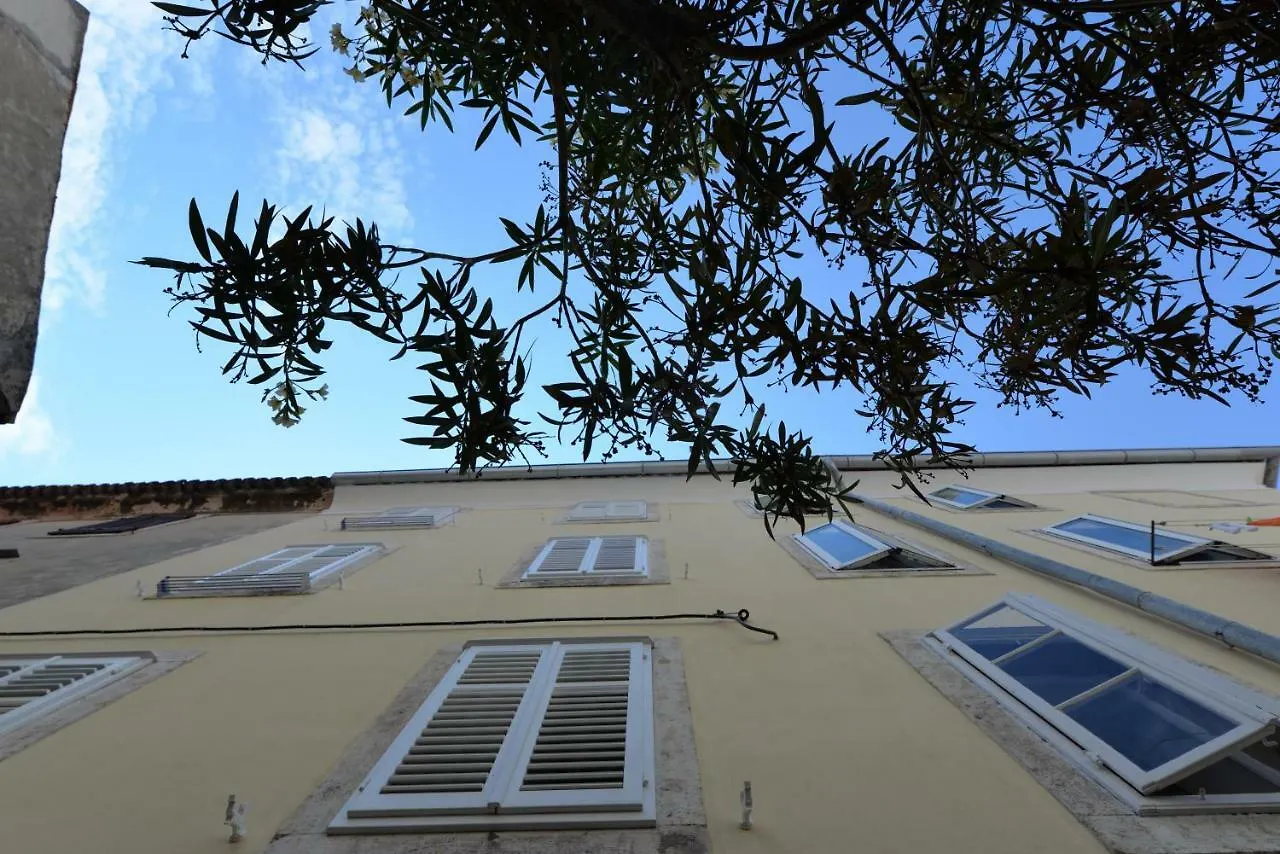 Apartments And Rooms Oliva Црес