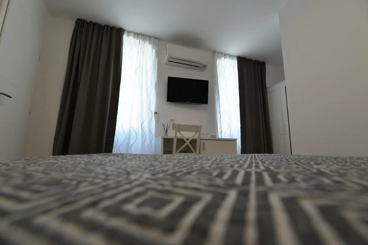 Apartments And Rooms Oliva Cres